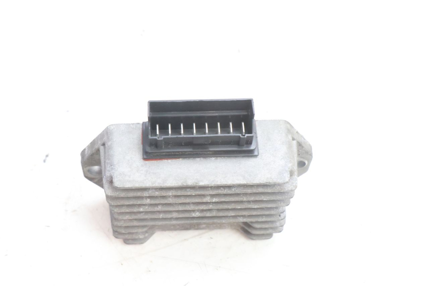 photo de REGULADOR DE CARGA PIAGGIO VESPA S 2T 50 (2007 - 2014) - Zoom do estado de desgaste