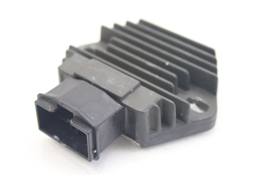 photo de REGULADOR DE CARGA HONDA VFR FI RC46 800 (1998 - 2001) - Detalhe da peça
