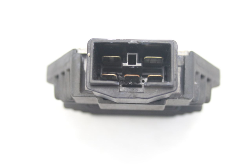 photo de REGULADOR DE CARGA HONDA VFR FI RC46 800 (1998 - 2001) - Zoom do estado de desgaste
