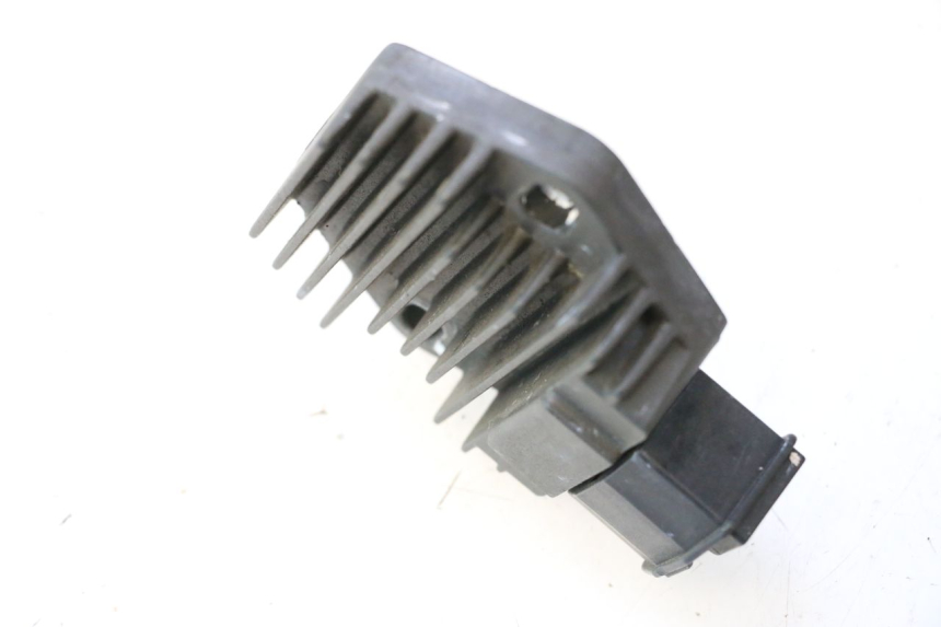 photo de REGULADOR DE CARGA HONDA VFR FI RC46 800 (1998 - 2001) - Vista geral