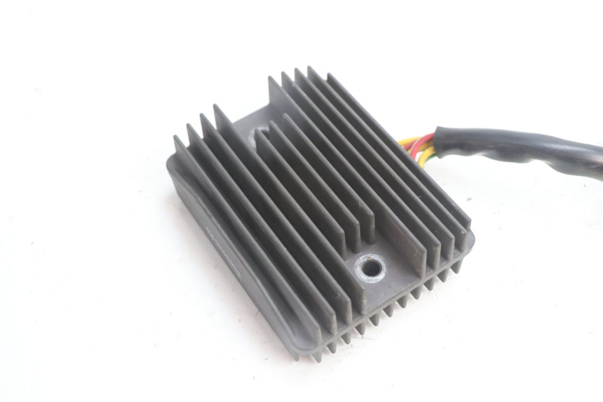 photo de REGULADOR DE CARGA HONDA VFR FI RC46 800 (1998 - 2001) - Detalhe da peça