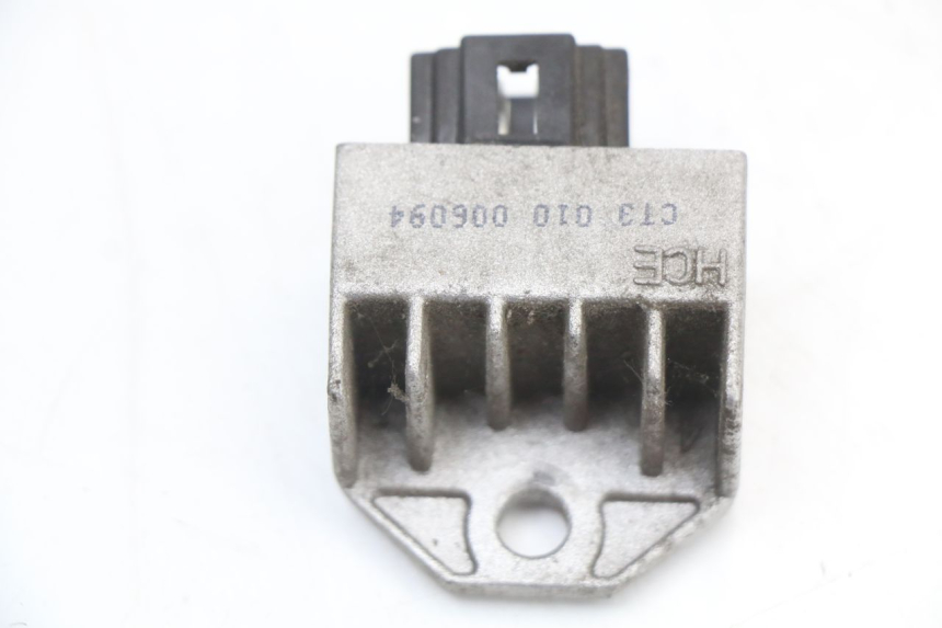 photo de REGULADOR DE CARGA PEUGEOT VIVACITY NEW 4T 50 (2008 - 2017) - Detalhe da peça