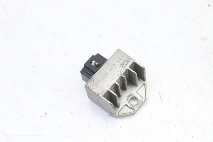 photo de REGULADOR DE CARGA PEUGEOT VIVACITY NEW 4T 50 (2008 - 2017) - Detalhe da peça
