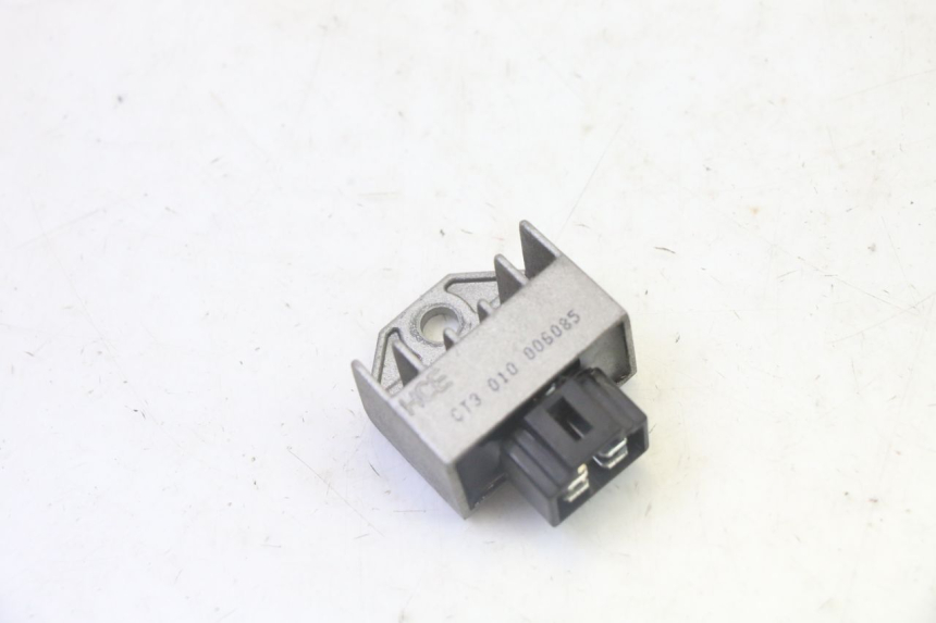 photo de REGULADOR DE CARGA PEUGEOT VIVACITY NEW 4T 50 (2008 - 2017) - Detalhe da peça
