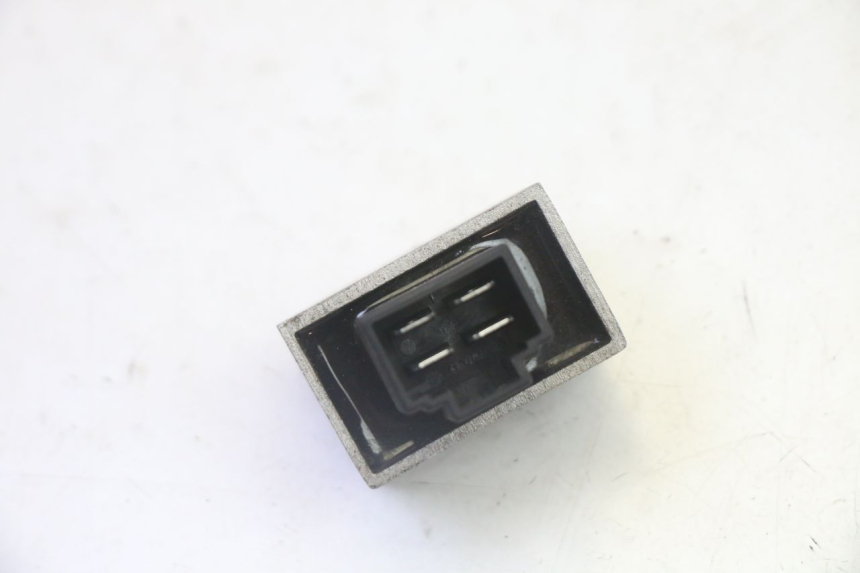photo de REGULADOR DE CARGA PEUGEOT VIVACITY NEW 4T 50 (2008 - 2017) - Zoom do estado de desgaste