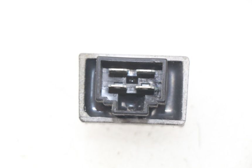 photo de REGULADOR DE CARGA PEUGEOT VIVACITY 50 (2004 - 2009) - Zoom do estado de desgaste