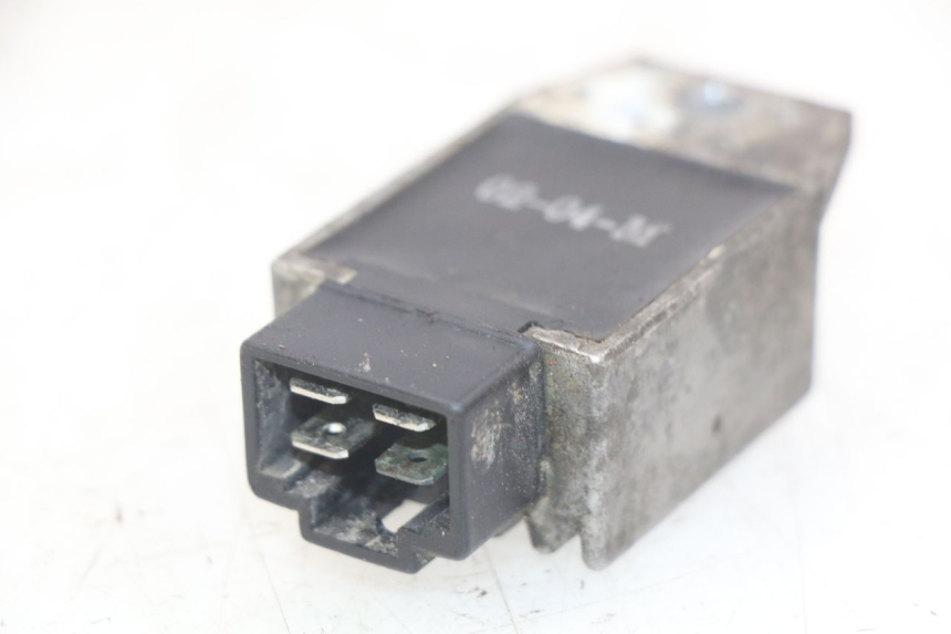 photo de REGULADOR DE CARGA PEUGEOT VIVACITY 50 (1998 - 2003) - Zoom do estado de desgaste