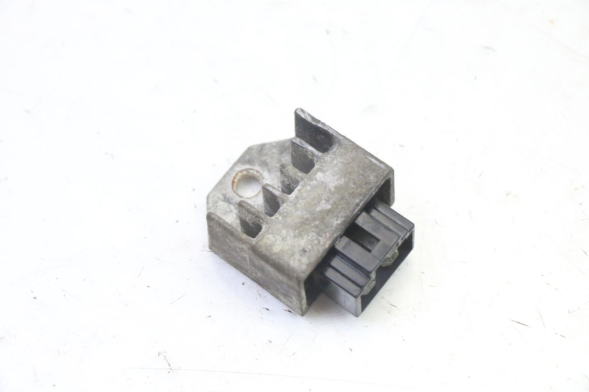 photo de REGULADOR DE CARGA PEUGEOT VIVACITY 50 (2004 - 2009) - Vista principal