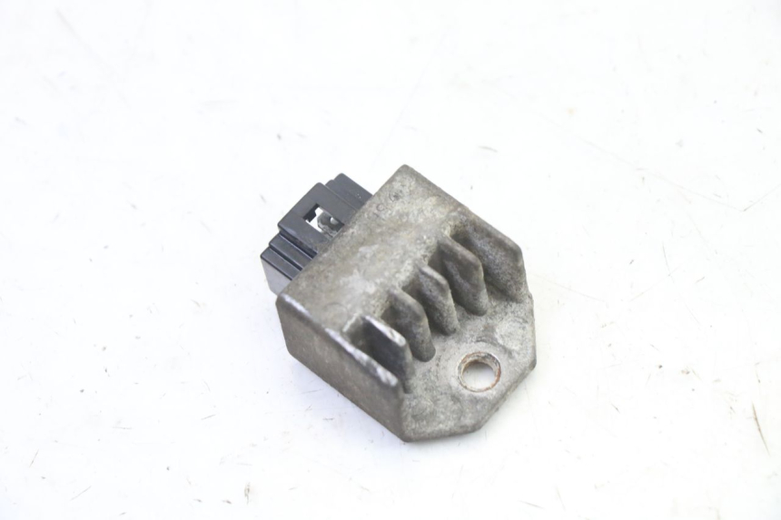 photo de REGULADOR DE CARGA PEUGEOT VIVACITY 50 (2004 - 2009) - Detalhe da peça