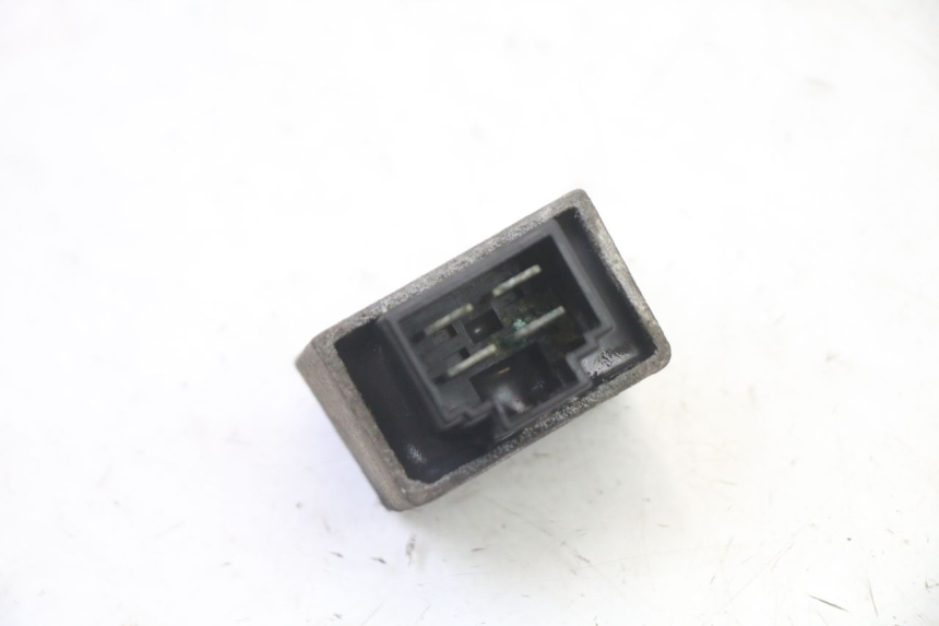 photo de REGULADOR DE CARGA PEUGEOT VIVACITY 50 (2004 - 2009) - Zoom do estado de desgaste