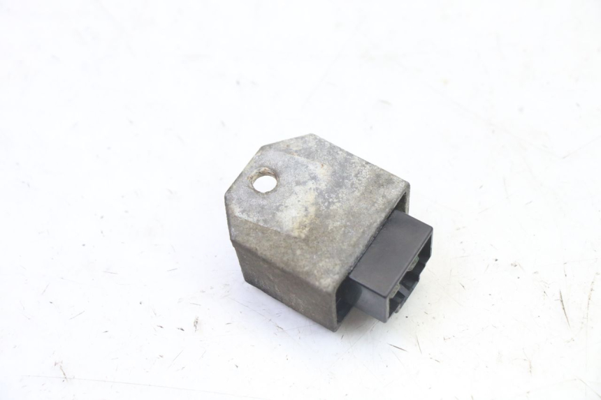 photo de REGULADOR DE CARGA PEUGEOT VIVACITY 50 (2004 - 2009) - Outro ângulo de visão
