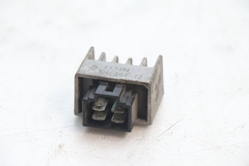 photo de REGULADOR DE CARGA PEUGEOT VIVACITY 50 (1998 - 2003) - Detalhe da peça