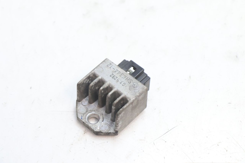 photo de REGULADOR DE CARGA PEUGEOT VIVACITY 50 (1998 - 2003) - Zoom do estado de desgaste