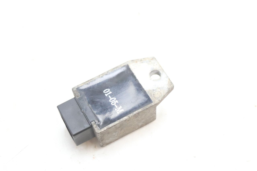 photo de REGULADOR DE CARGA PEUGEOT VIVACITY 50 (1998 - 2003) - Outro ângulo de visão