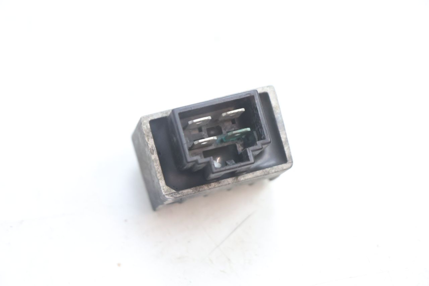 photo de REGULADOR DE CARGA PEUGEOT VIVACITY 50 (2004 - 2009) - Zoom do estado de desgaste