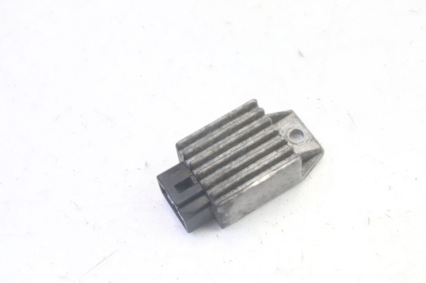 photo de REGULADOR DE CARGA PEUGEOT VIVACITY 100 (1999 - 2008) - Vista principal