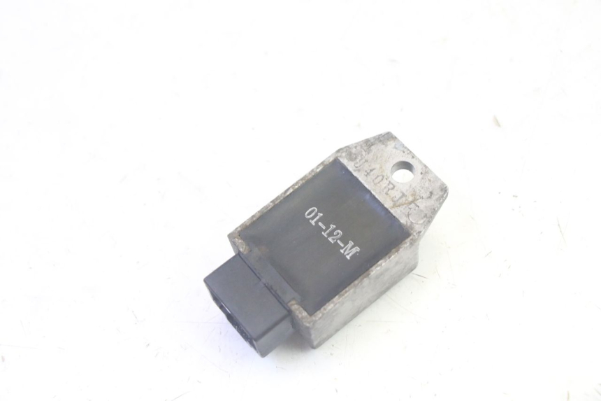 photo de REGULADOR DE CARGA PEUGEOT VIVACITY 100 (1999 - 2008) - Outro ângulo de visão