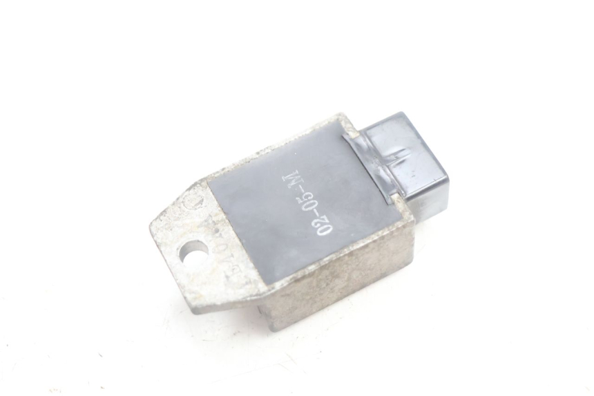 photo de REGULADOR DE CARGA PEUGEOT VIVACITY 100 (1999 - 2008) - Outro ângulo de visão