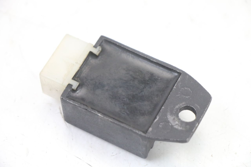 photo de REGULADOR DE CARGA VONROAD YIBEN 125 (2006 - 2010) - Ampliação técnica