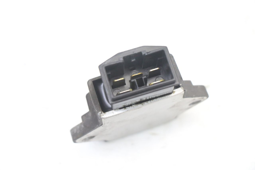 photo de REGULADOR DE CARGA HONDA VT C2 SHADOW 750 (1997 - 2001) - Zoom do estado de desgaste