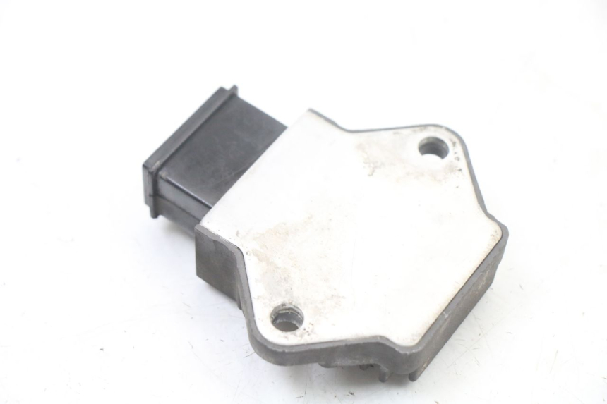photo de REGULADOR DE CARGA HONDA VT C2 SHADOW 750 (1997 - 2001) - Outro ângulo de visão