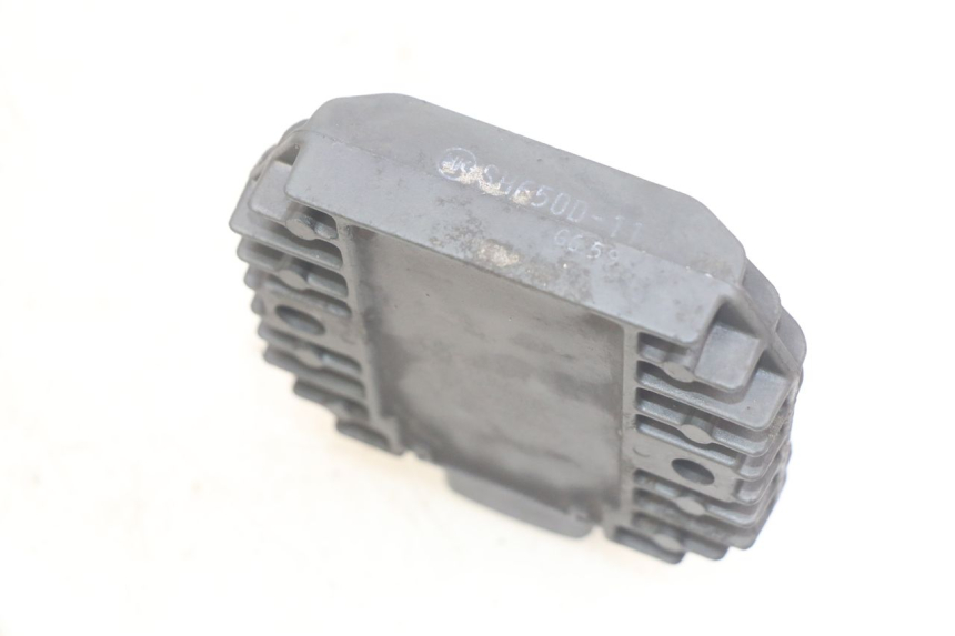 photo de REGULADOR DE CARGA YAMAHA XMAX X-MAX 125 (2006 - 2009) - Zoom do estado de desgaste