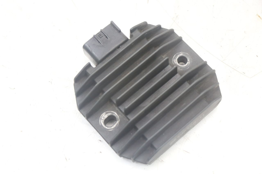 photo de REGULADOR DE CARGA YAMAHA XMAX X-MAX 125 (2006 - 2009) - Detalhe da peça