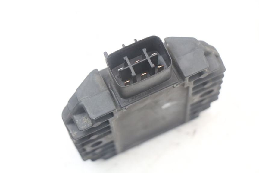 photo de REGULADOR DE CARGA YAMAHA XMAX X-MAX 125 (2006 - 2009) - Zoom do estado de desgaste