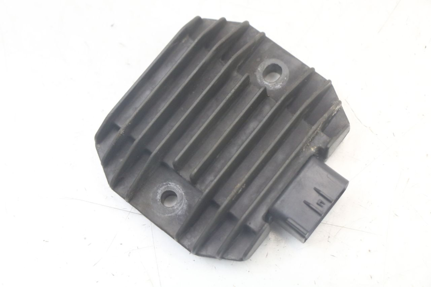 photo de REGULADOR DE CARGA YAMAHA XMAX X-MAX 125 (2006 - 2009) - Detalhe da peça