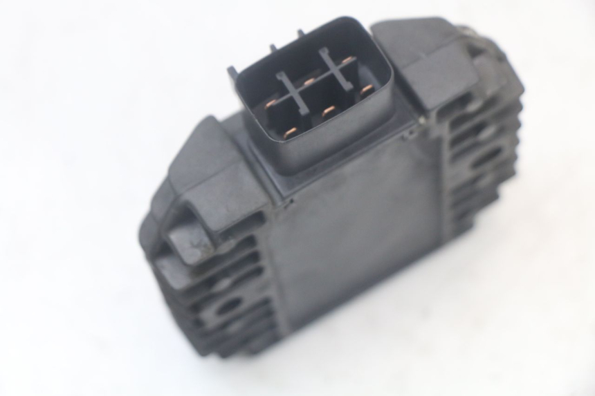 photo de REGULADOR DE CARGA YAMAHA XMAX X-MAX 125 (2006 - 2009) - Outro ângulo de visão