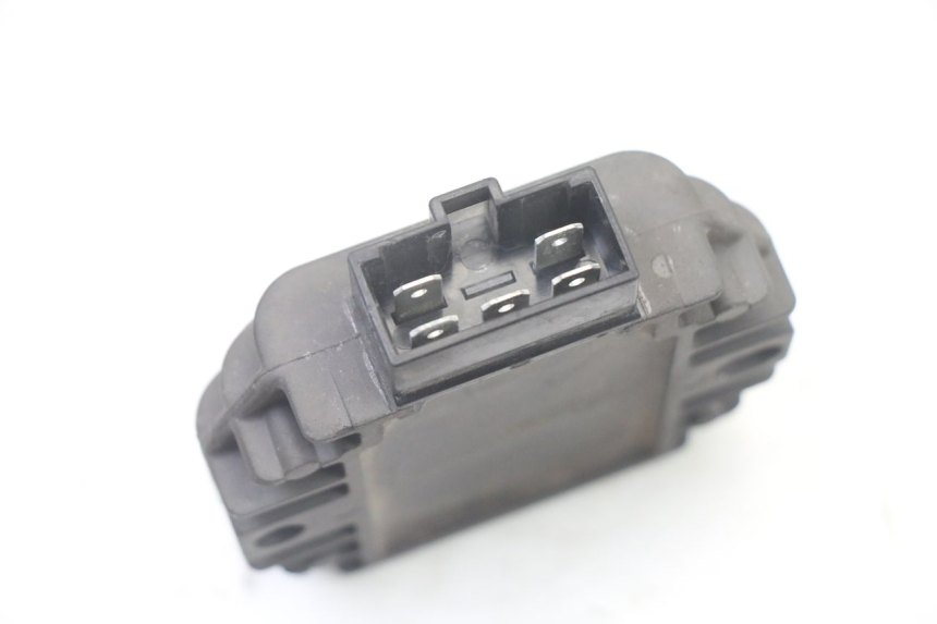 photo de REGULADOR DE CARGA YAMAHA X-MAX XMAX 125 (2010 - 2013) - Zoom do estado de desgaste