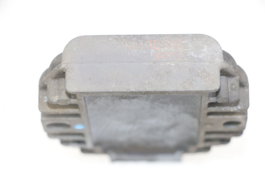 photo de REGULADOR DE CARGA YAMAHA X-MAX XMAX 125 (2010 - 2013) - Zoom do estado de desgaste
