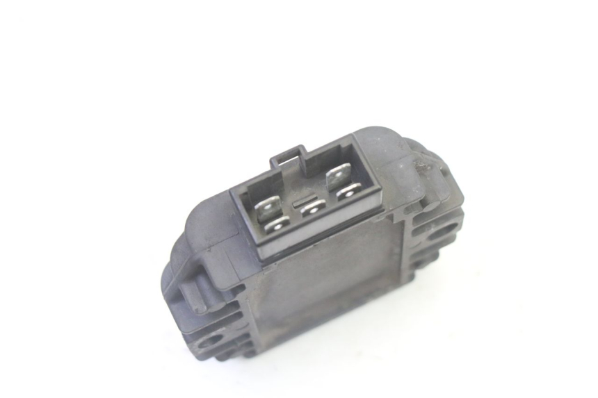 photo de REGULADOR DE CARGA YAMAHA X-MAX XMAX 125 (2010 - 2013) - Zoom do estado de desgaste