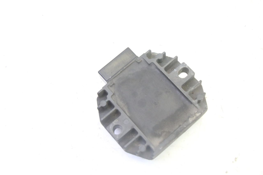 photo de REGULADOR DE CARGA YAMAHA X-MAX XMAX 125 (2010 - 2013) - Outro ângulo de visão