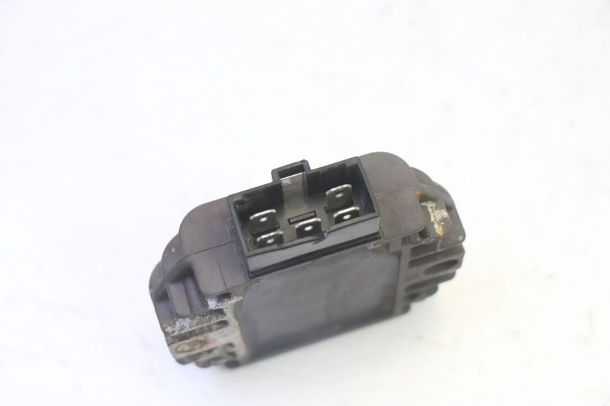 photo de REGULADOR DE CARGA YAMAHA X-MAX XMAX 125 (2010 - 2013) - Pontos de fixação