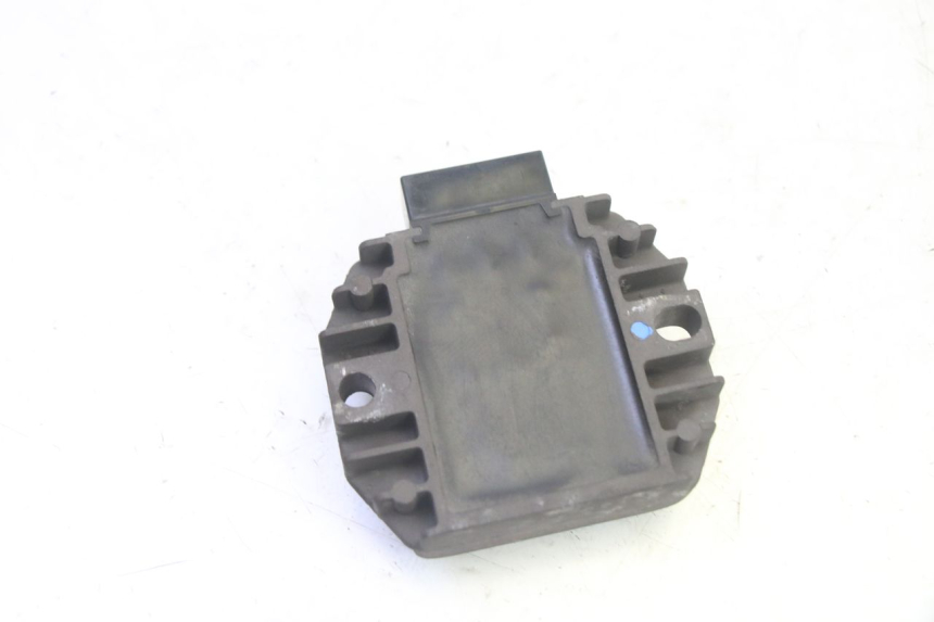 photo de REGULADOR DE CARGA YAMAHA X-MAX XMAX 125 (2010 - 2013) - Zoom do estado de desgaste