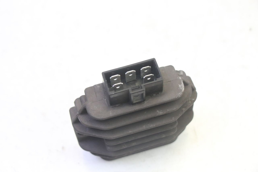 photo de REGULADOR DE CARGA YAMAHA X-MAX XMAX 125 (2010 - 2013) - Outro ângulo de visão