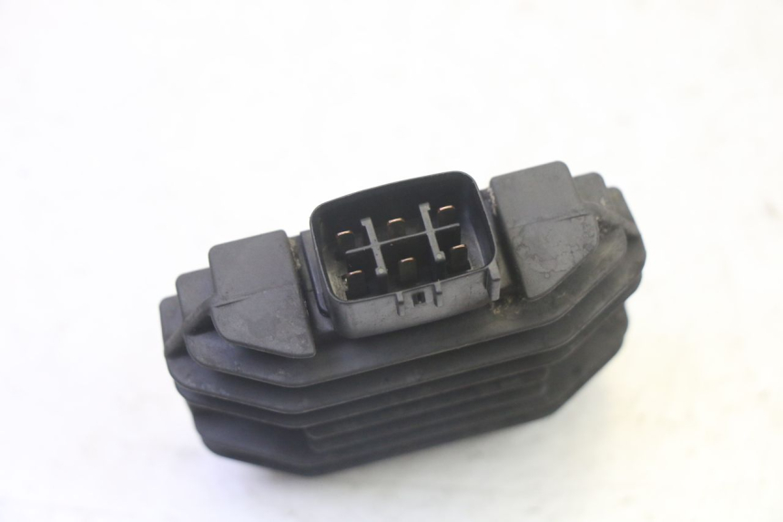 photo de REGULADOR DE CARGA YAMAHA X-MAX XMAX 250 (2006 - 2009) - Outro ângulo de visão