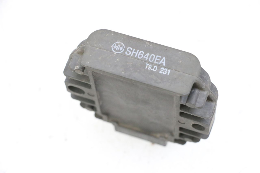 photo de REGULADOR DE CARGA YAMAHA X-MAX XMAX 125 (2010 - 2013) - Detalhe da peça