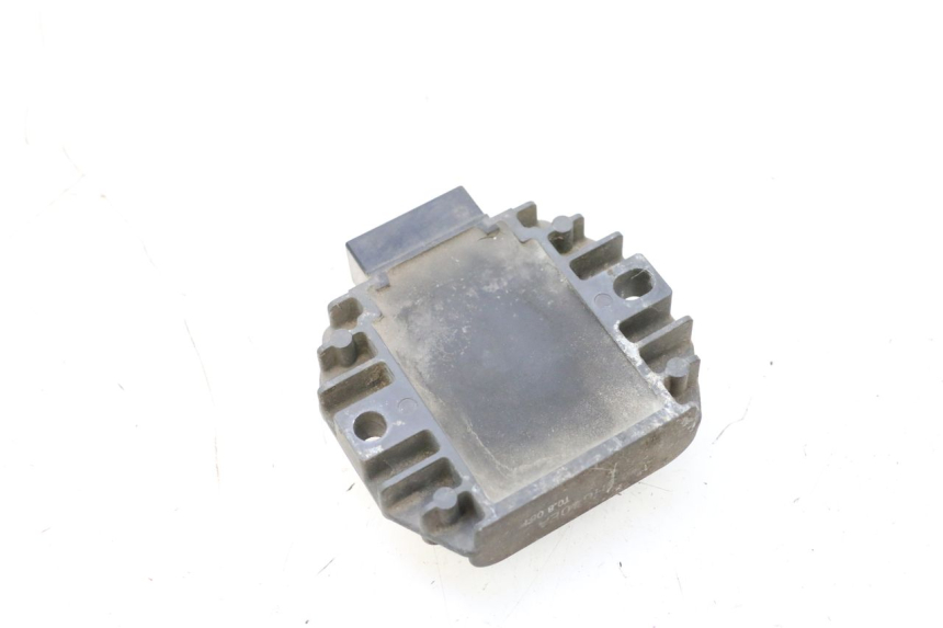 photo de REGULADOR DE CARGA YAMAHA X-MAX XMAX 125 (2010 - 2013) - Zoom do estado de desgaste