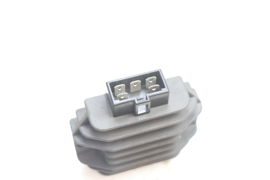 photo de REGULADOR DE CARGA PIAGGIO X8 STREET 125 (2006 - 2007) - Zoom do estado de desgaste