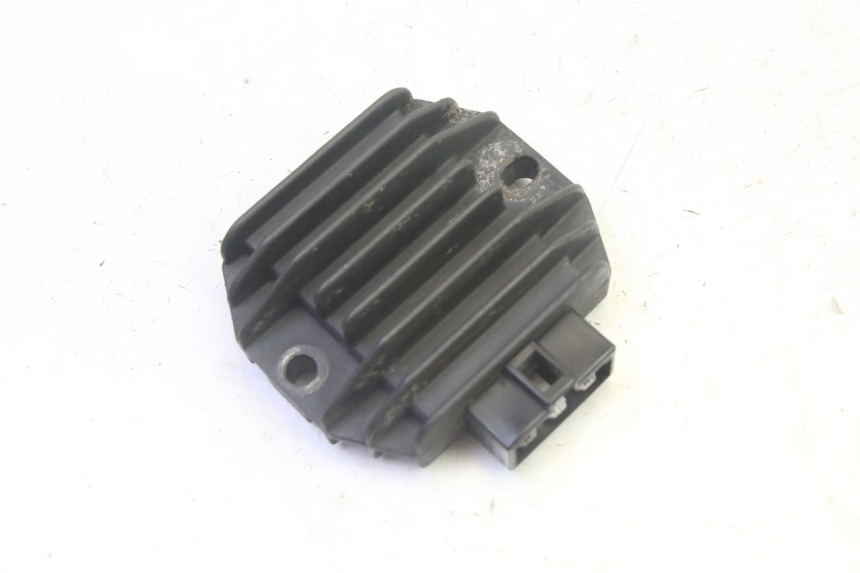 photo de REGULADOR DE CARGA PIAGGIO X8 125 (2004 - 2007) - Zoom do estado de desgaste