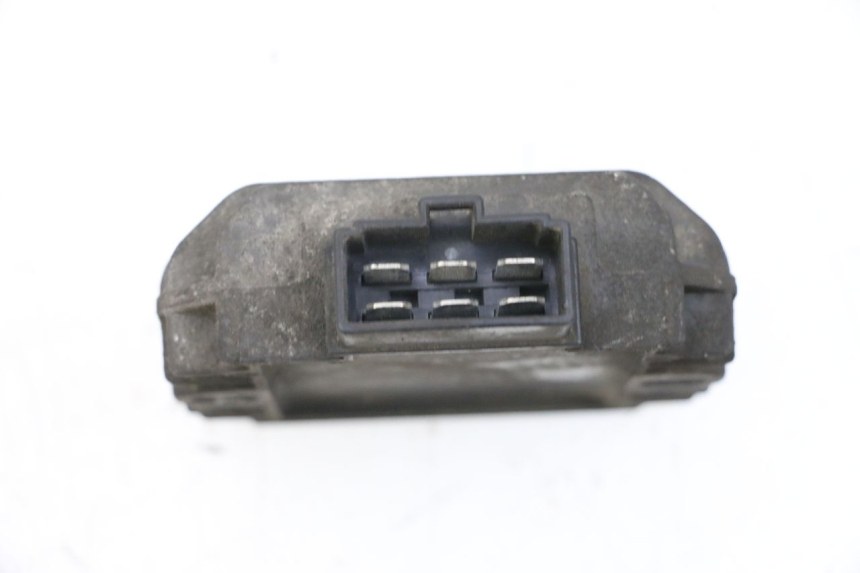 photo de REGULADOR DE CARGA PIAGGIO X8 125 (2004 - 2007) - Detalhe da peça