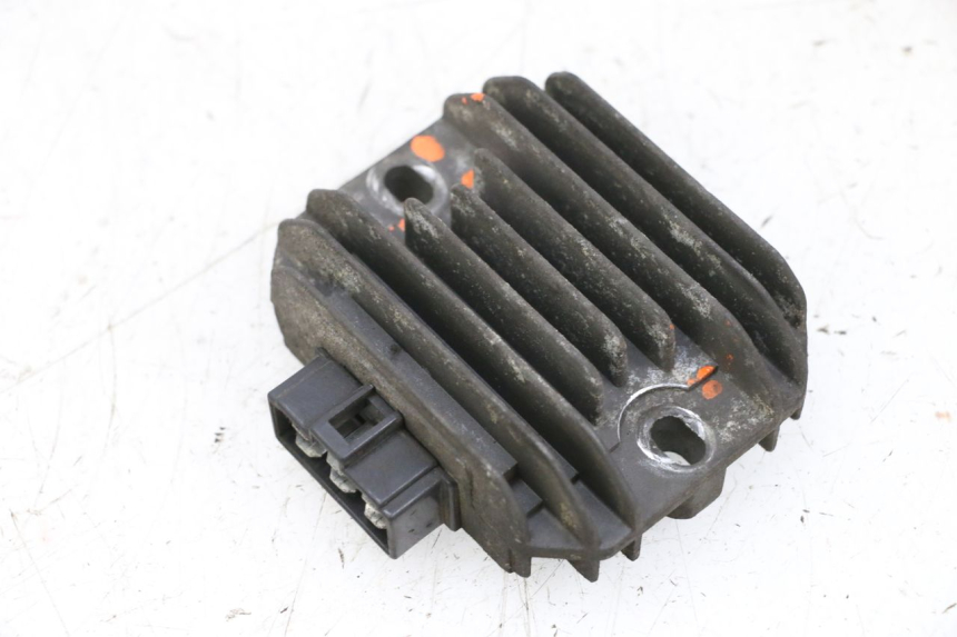photo de REGULADOR DE CARGA PIAGGIO X8 125 (2004 - 2007) - Ampliação técnica