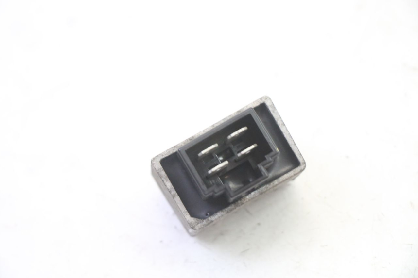 photo de REGULADOR DE CARGA HONDA X8R 50 (1998 - 2003) - Zoom do estado de desgaste