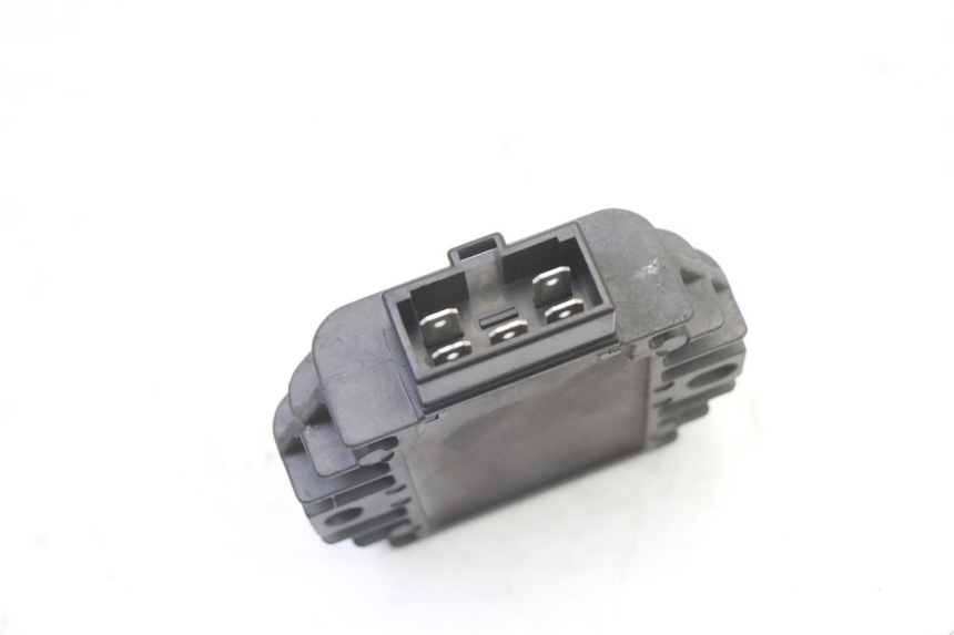 photo de REGULADOR DE CARGA PIAGGIO X9 EVOLUTION 125 (2003 - 2007) - Zoom do estado de desgaste