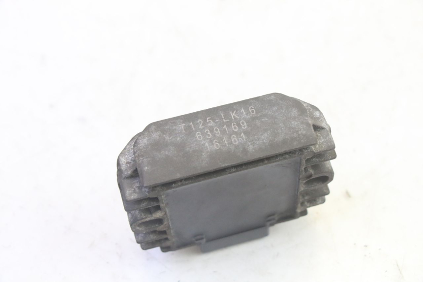 photo de REGULADOR DE CARGA PIAGGIO XEVO - X EVO 125 (2007 - 2017) - Ampliação técnica
