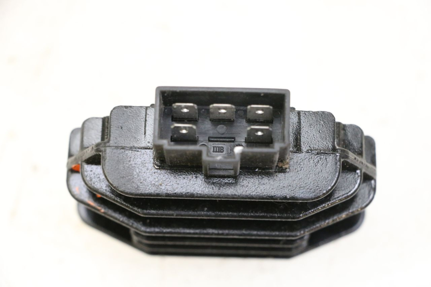 photo de REGULADOR DE CARGA YAMAHA XJN DIVERSION 600 (2000 - 2003) - Zoom do estado de desgaste