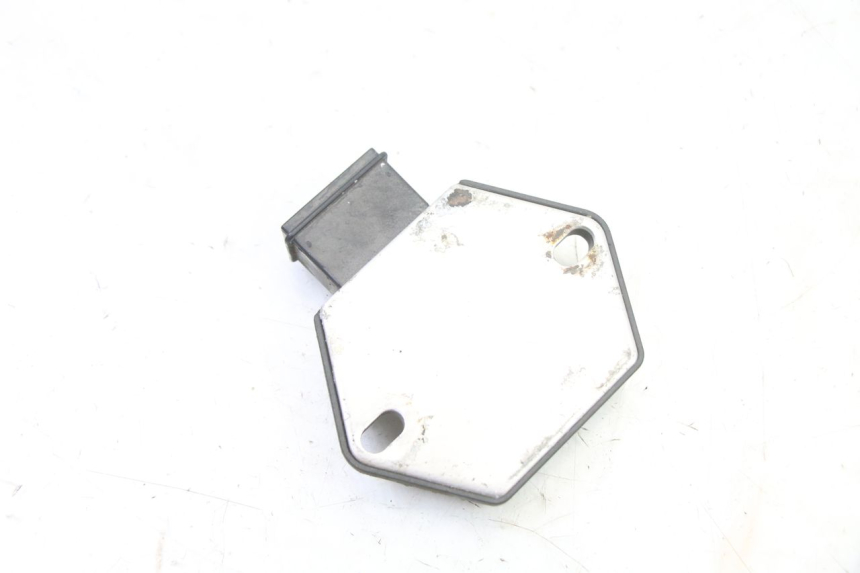 photo de REGULADOR DE CARGA HONDA XLV VARADERO 125 (2000 - 2006) - Ampliação técnica
