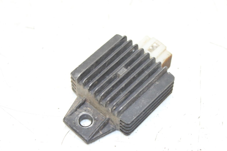 photo de REGULADOR DE CARGA ZHEJIANG XMOTOS XB-81 50 - Detalhe da peça